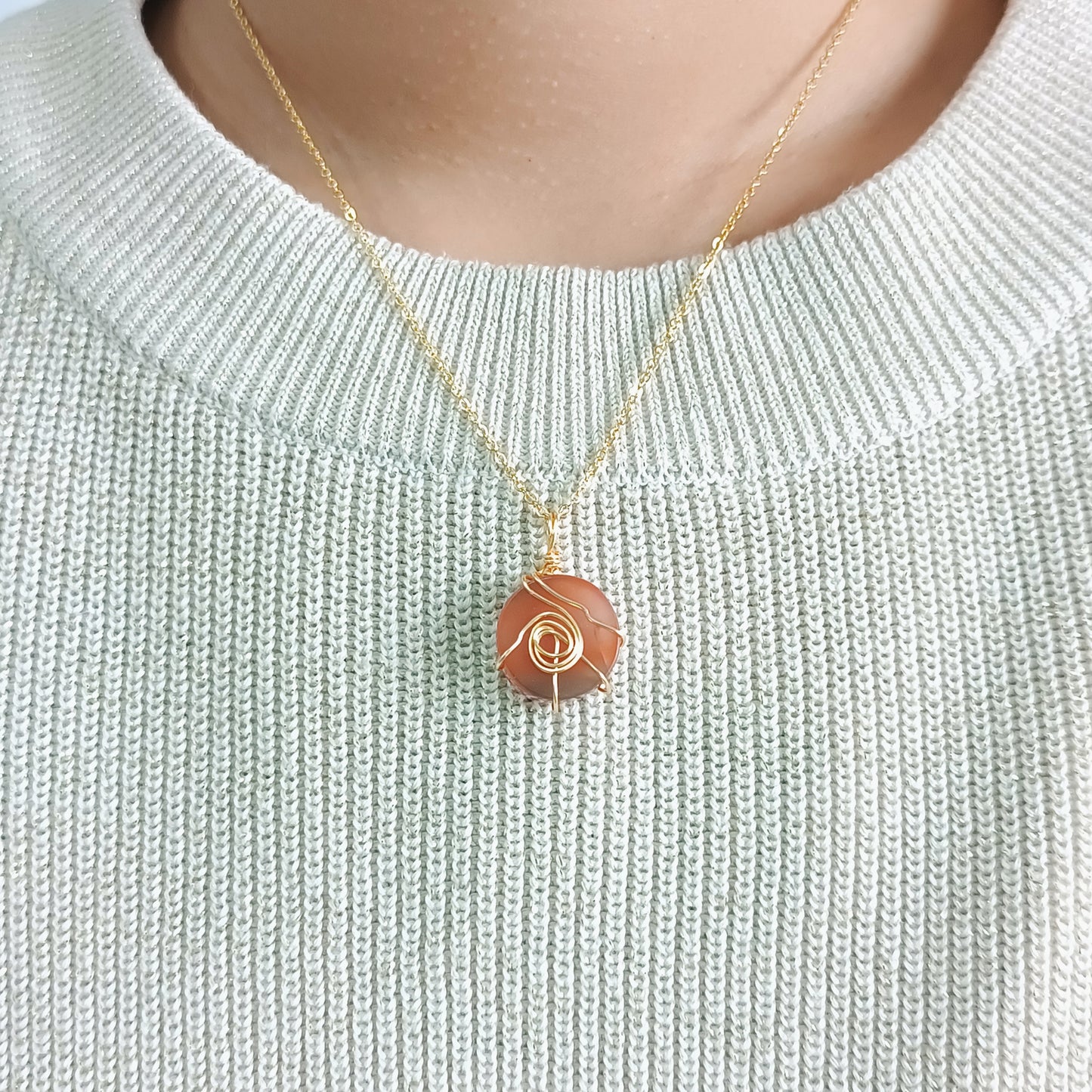 Wire Wrap Agate Necklace (Round)